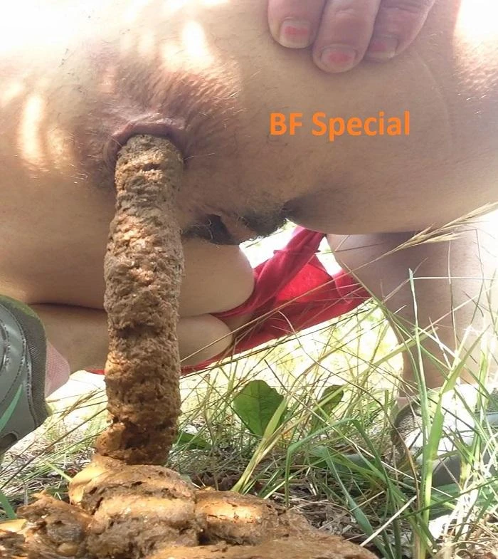 Defecation on face womans in urinal. Human toilet series. (FSpec-537) Japanese Girls - (2022/UltraHD/2K)