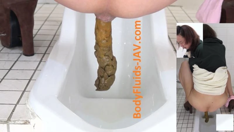 Amateur girl in white socks shitting big turd. (BFEE-16) (2022/FullHD)