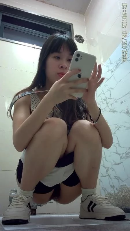 Beautiful Girl Toilet Voyeur Urination 美少女トイレ盗撮放尿 Uncensored (BFJP-75) (2024/HD)
